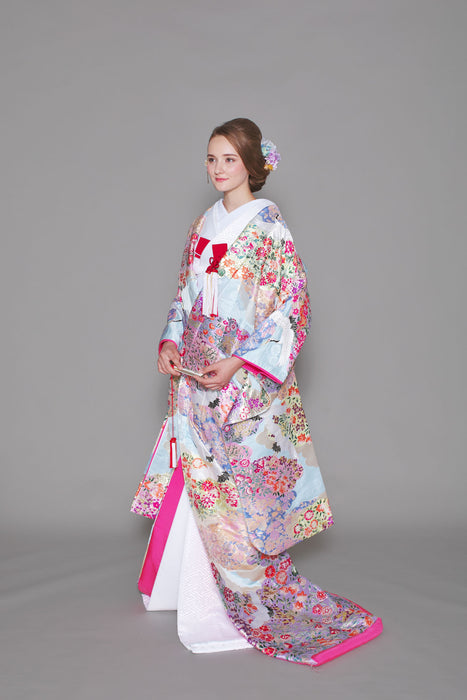 色打掛　雲取小花に鶴