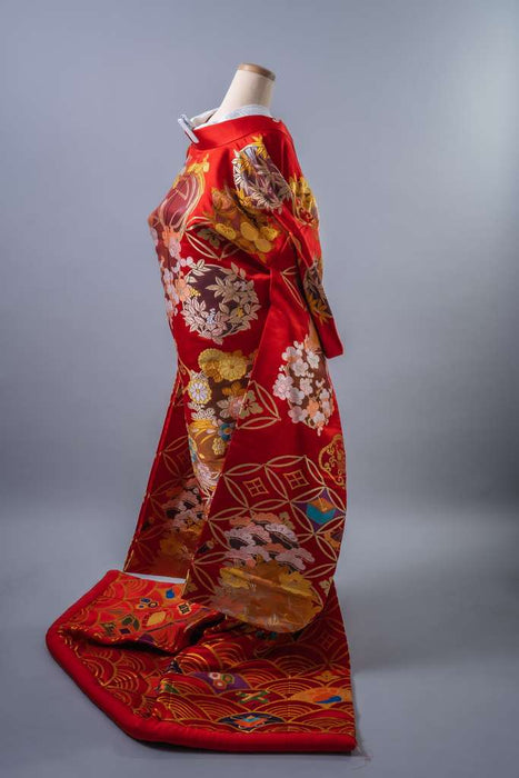 色打掛　七宝に花丸(赤)